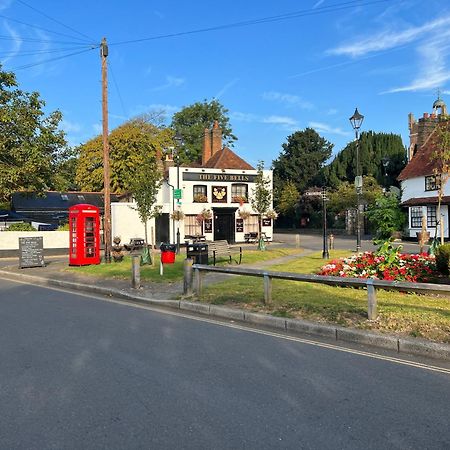 Harmondsworth Hall 外观 照片
